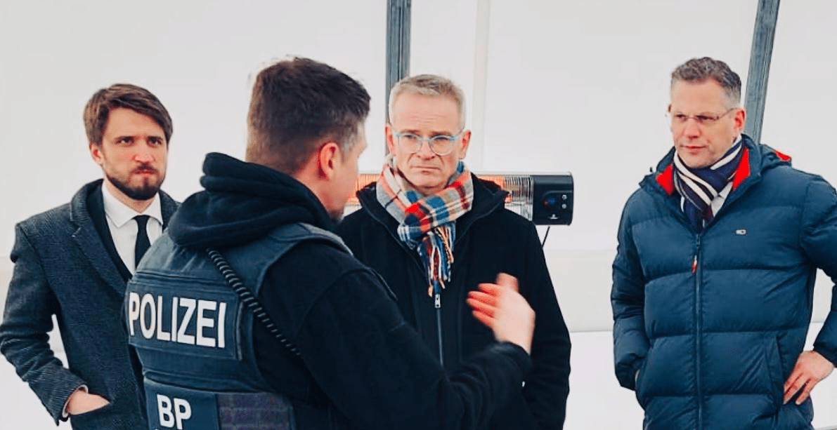 Misstrauen statt Vertrauen gegenüber der Bundespolizei Christoph de Vries